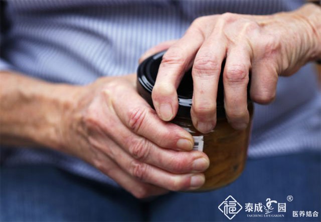 老年疾病——关节炎对生活的影响