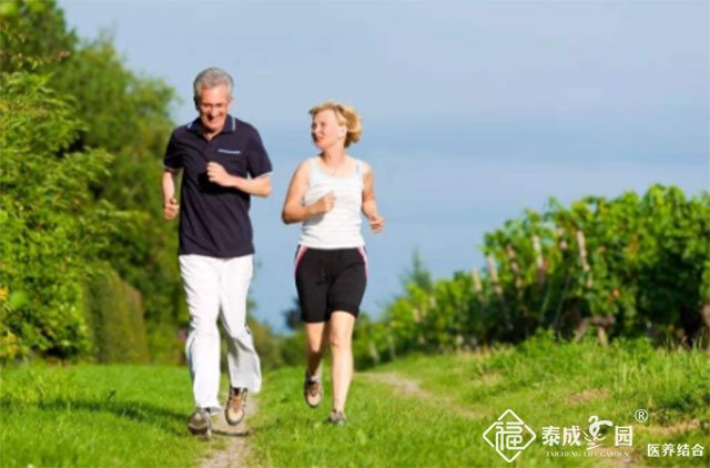 跑步对于老年人有哪些好处呢？